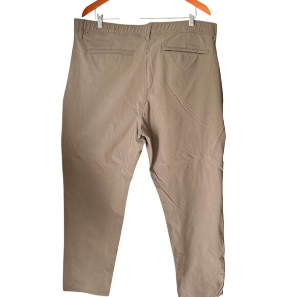 Tommy Bahama Mens Vintage Fit Flat Front Khaki Chino Pants Size 40x32 - Picture 2 of 8